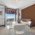 Vista 1 *